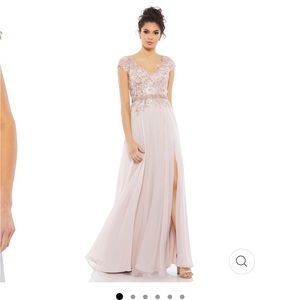 Macduggal cap sleeve bodice flowy gown